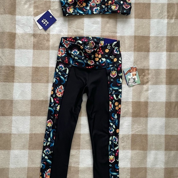 XS Workout Set JoyLab NWT Floral Black Activewear Set - Picture 2 of 7